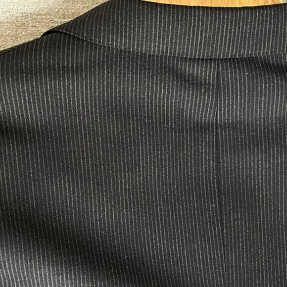 Banana Republic Wool Blend Blazer Jacket Mens 42R Black Pinstripe Tailored Fit - Picture 2 of 13